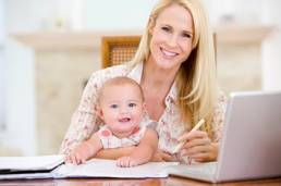 Working Mum and child, flexible working