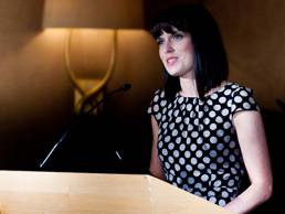 Victoria Darragh-thumb