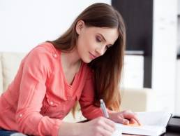 Availexe - woman working at home