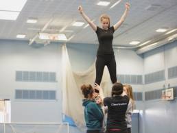 female girls cheerleading featured