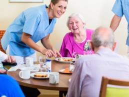 Care workers fight for equal pay (F)