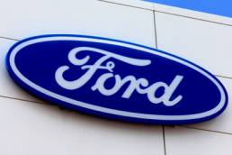 “Business needs gender equality to succeed,” says Ford’s European CEO Barb Samardzich (F)