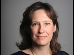 Carola Hoyos headshot 0003 featured