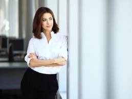 confident-working-women-featured