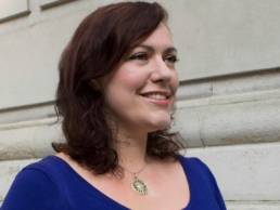 Alicia Kearns featured