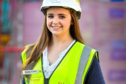 Rachel Darvall with Women in Build award 311016 featured