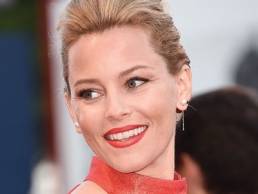 Elizabeth Banks