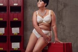 ANITA DAY 11004 Fiona Bayley featured