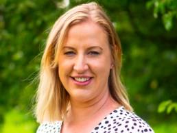 Beth Pollard featured