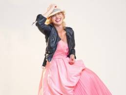 Liza Pulman featured