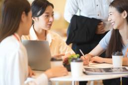 Group of women mentors, mentoring